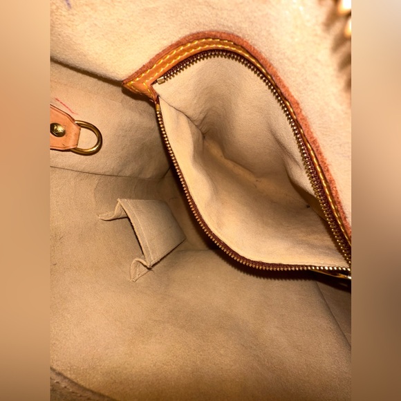 Louis Vuitton Looping Gm - Picture 6 of 10